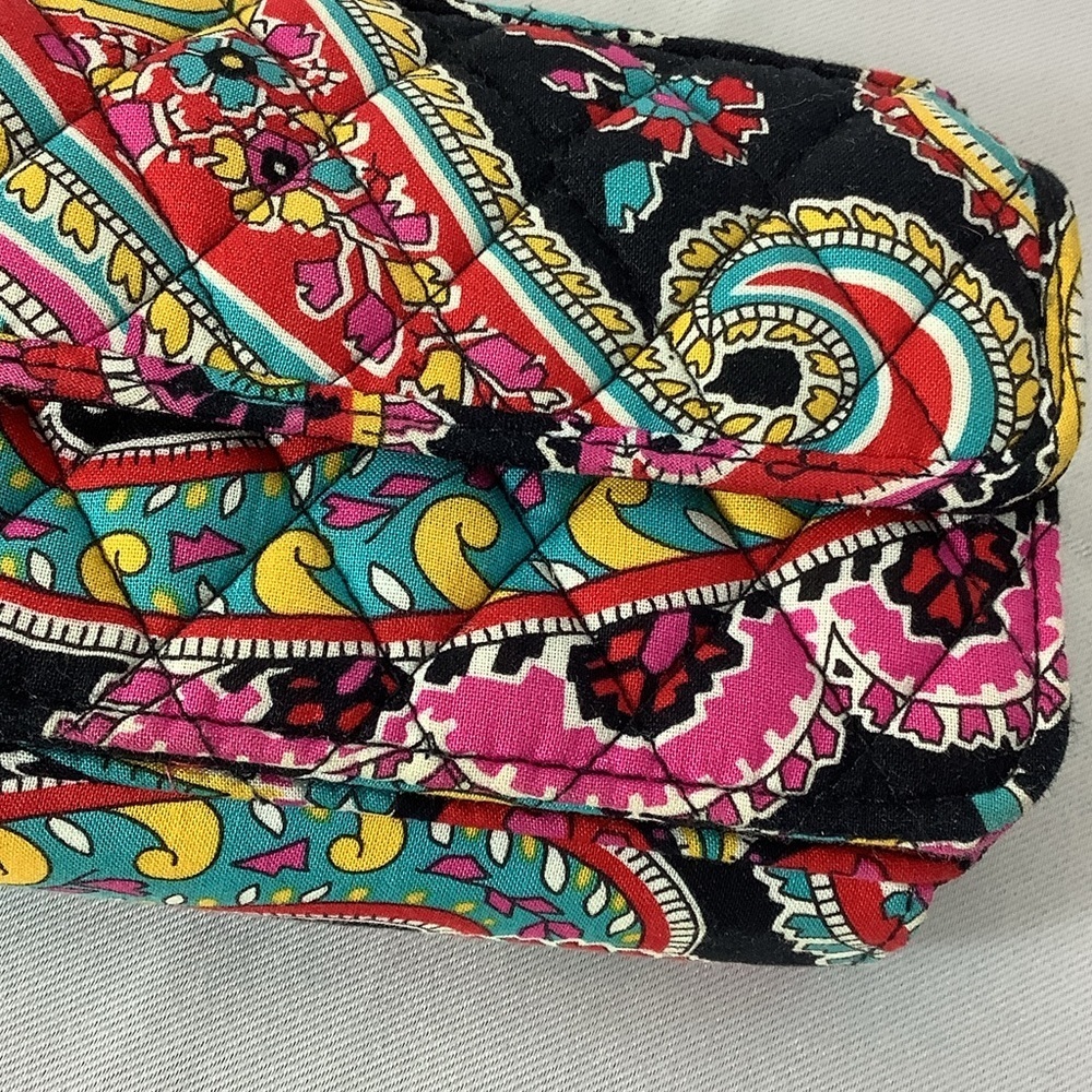 Vera Bradley All-In-One Zip Around Wallet - Picture 3 of 4